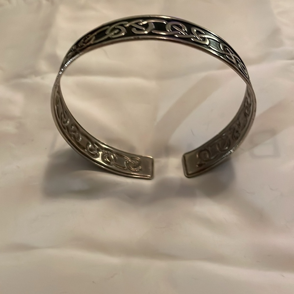 Celtic knot work bracelet​​ - Picture 2 of 4